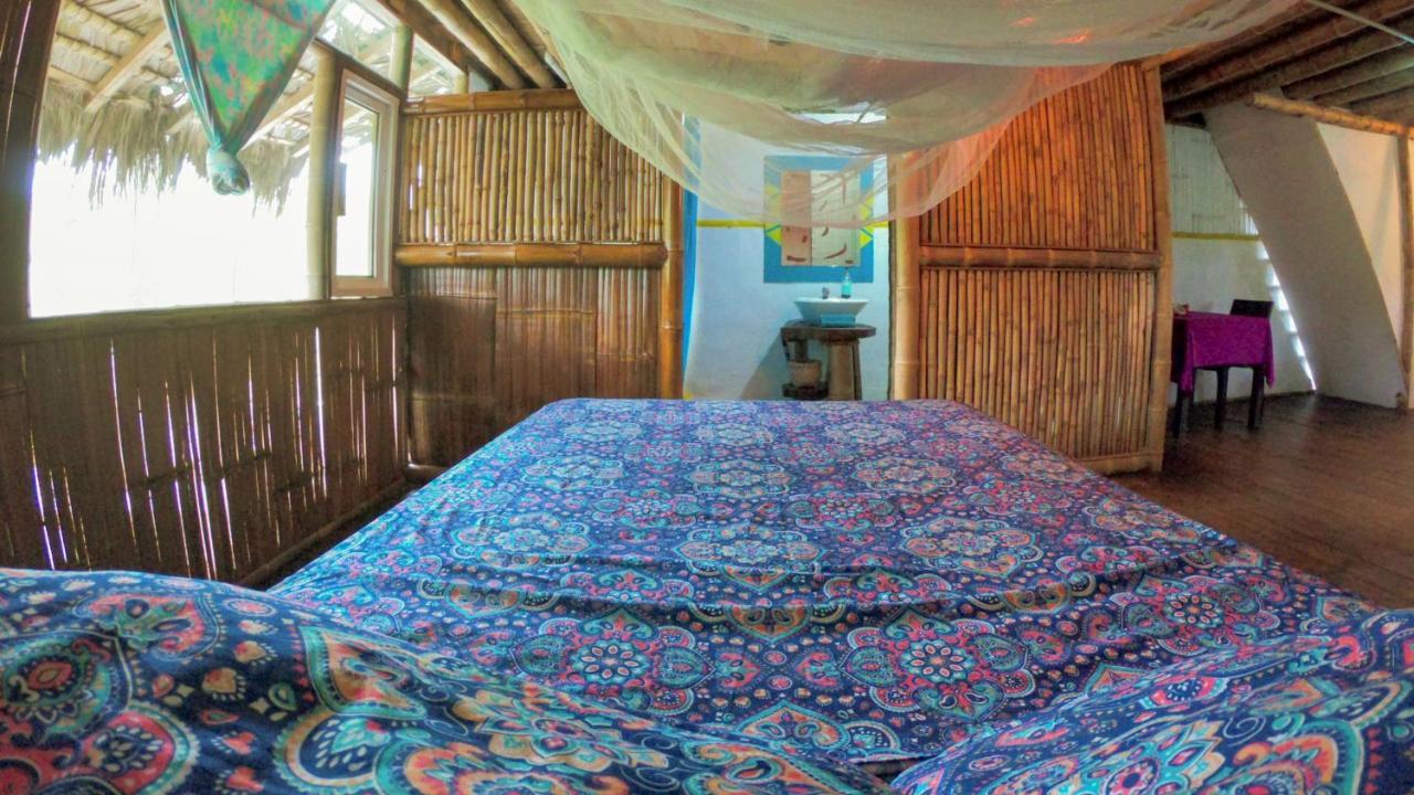 Raices Mompiche Hotel ภายนอก รูปภาพ
