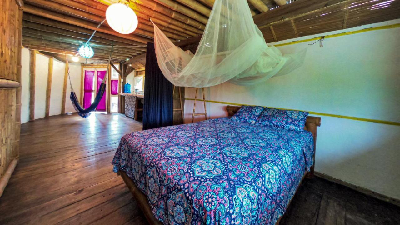 Raices Mompiche Hotel ภายนอก รูปภาพ